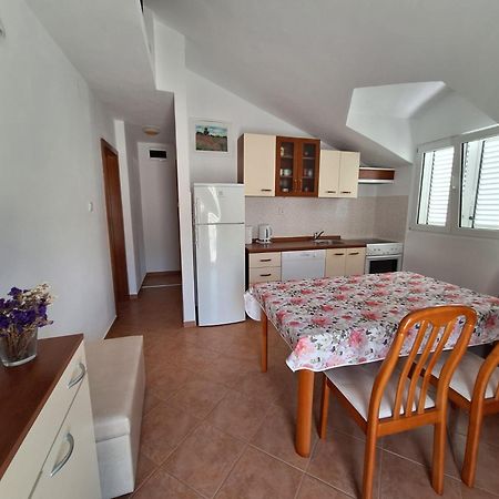 Apartment Zalo Donje Selo na Šolti Eksteriør bilde