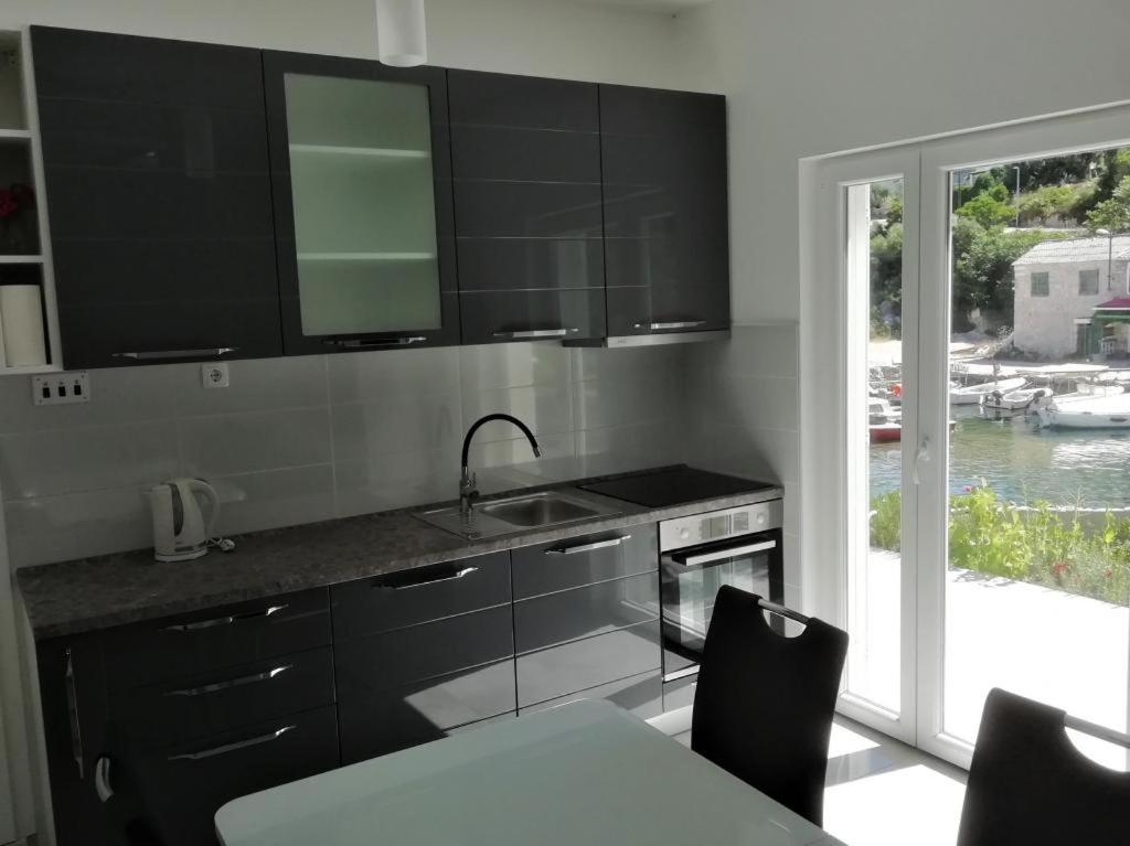 Apartment Zalo Donje Selo na Šolti Eksteriør bilde