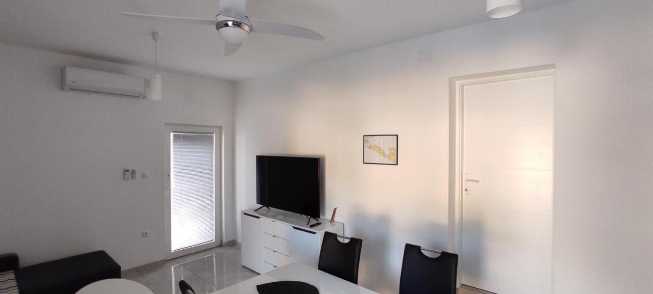 Apartment Zalo Donje Selo na Šolti Eksteriør bilde