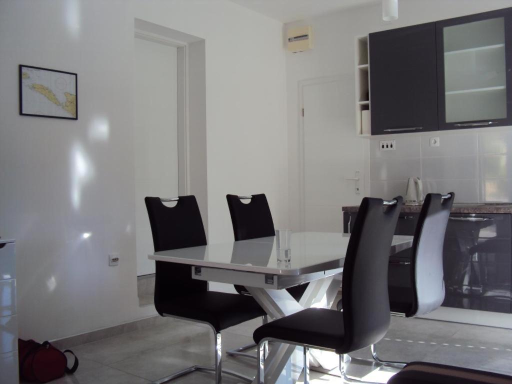 Apartment Zalo Donje Selo na Šolti Eksteriør bilde