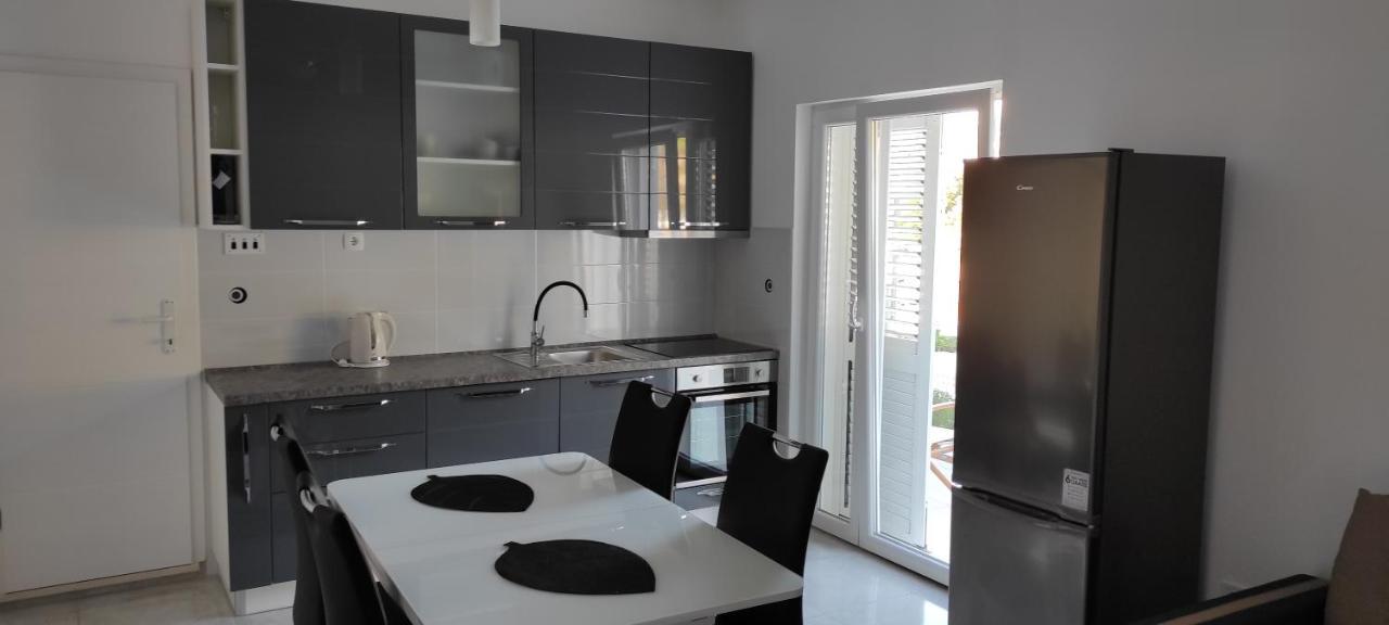 Apartment Zalo Donje Selo na Šolti Eksteriør bilde