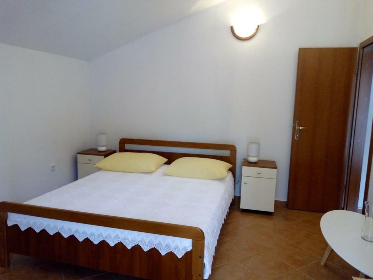 Apartment Zalo Donje Selo na Šolti Eksteriør bilde